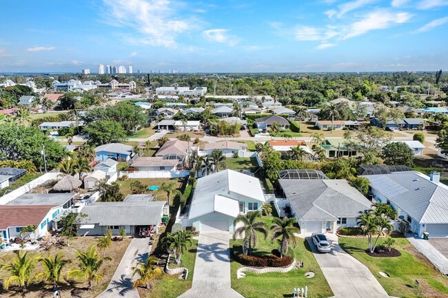 79 3rd St in Bonita Springs, FL - Building Photo - Building Photo