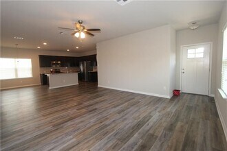 1066 Gaelic Dr in Georgetown, TX - Building Photo - Building Photo