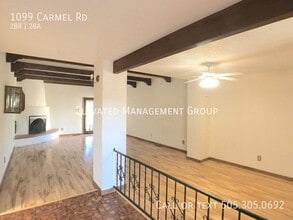 1099 Carmel Rd in Belen, NM - Foto de edificio - Building Photo