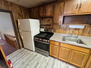 70 W 37th St in Bayonne, NJ - Building Photo - Building Photo