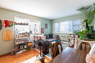 Stadium Village Apartments in Minneapolis, MN - Building Photo - Interior Photo