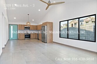 1309 E Iris Ave in McAllen, TX - Building Photo - Building Photo