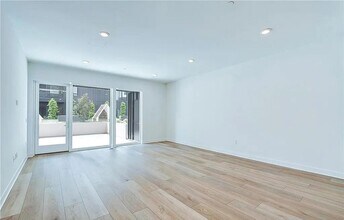 1204 Rivington in Irvine, CA - Building Photo - Building Photo