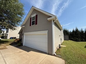 4433 Paula Dr in Winston-Salem, NC - Building Photo - Building Photo