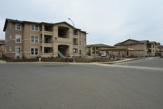 Lincoln Creek in Dixon, CA - Building Photo - Building Photo