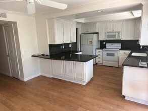 1690 W Recreo Plaza in Anaheim, CA - Building Photo - Building Photo
