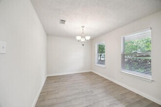 39 W Sage Creek Pl in Spring, TX - Building Photo - Building Photo