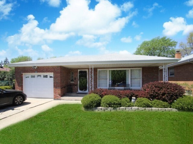 1310 S Cumberland Ave in Park Ridge, IL - Building Photo