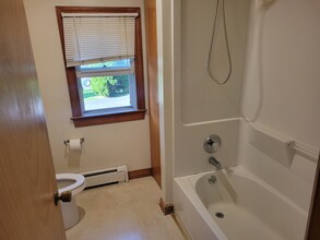 750 W Orvilla Rd, Unit A in Hatfield, PA - Foto de edificio - Building Photo