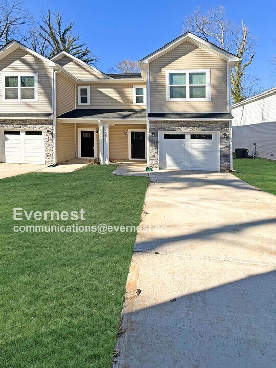 3034 Mulberry Church Rd in Charlotte, NC - Building Photo