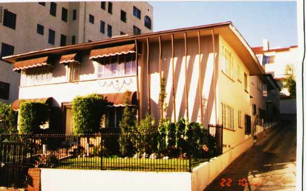 Villa Victoria Apartments in Los Angeles, CA - Building Photo - Building Photo