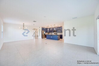 8750 Cascade Price Cir in North Fort Myers, FL - Building Photo - Building Photo