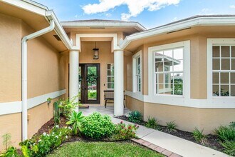3461 SW Funtuna St in Port St. Lucie, FL - Building Photo - Building Photo