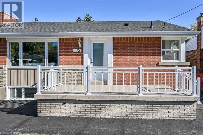 175 E 45th St in Hamilton, ON - Building Photo - Building Photo