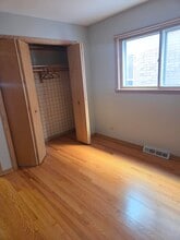 5850 N Mulligan Ave, Unit 1 in Chicago, IL - Foto de edificio - Building Photo