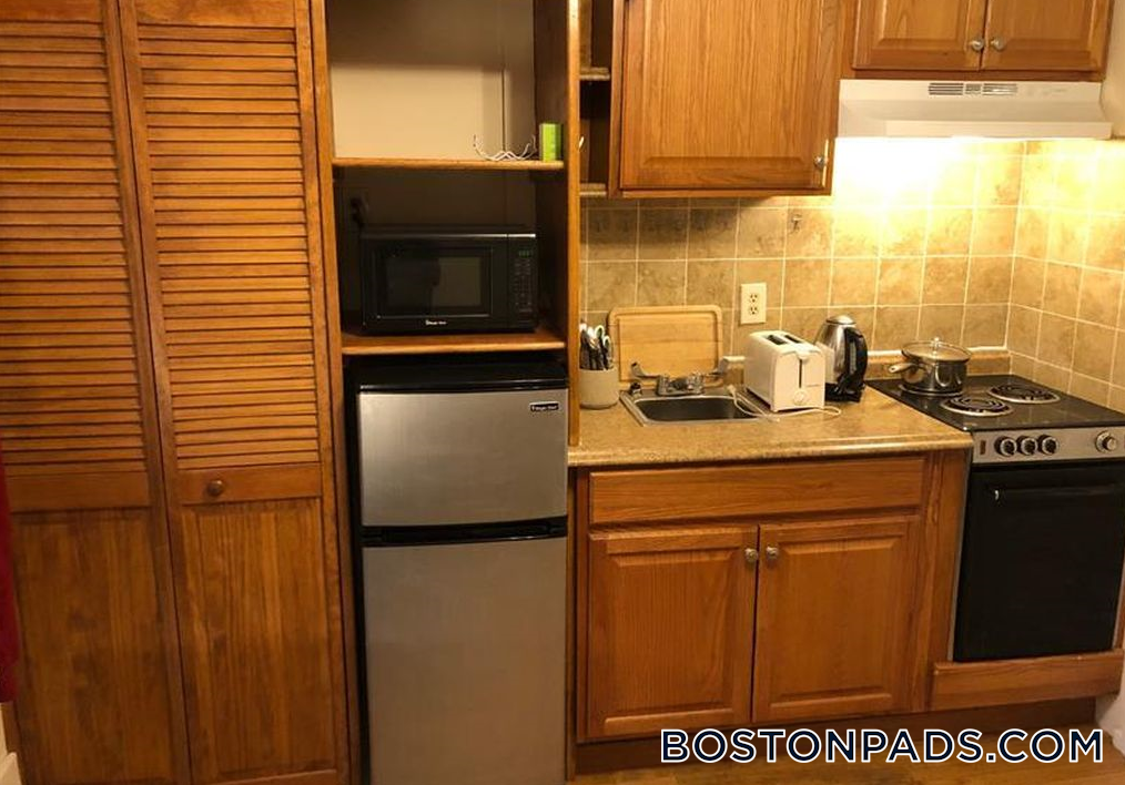 27 William St-Unit -8 in Cambridge, MA - Building Photo