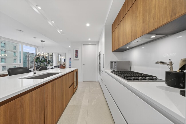 property at 885 Cambie St.