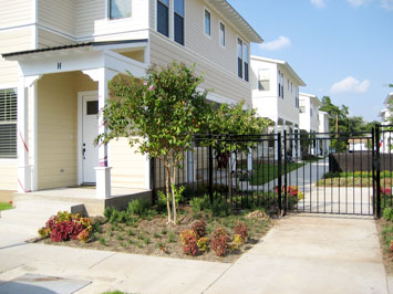 Twenty Twenty Cottages in Waco, TX - Foto de edificio