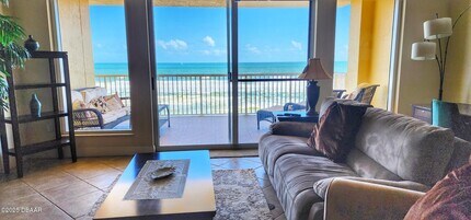 2901 S Atlantic Ave in Daytona Beach, FL - Foto de edificio - Building Photo