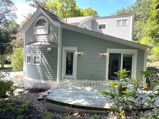 property at 44 River St