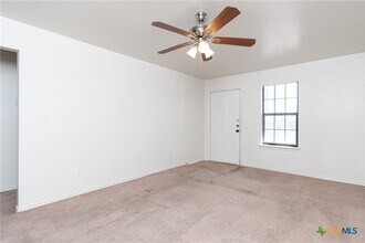 405 Bermuda St in Copperas Cove, TX - Foto de edificio - Building Photo