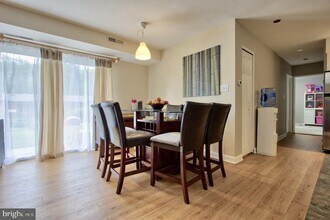 10026 Fair Wds Dr in Fairfax, VA - Building Photo - Building Photo