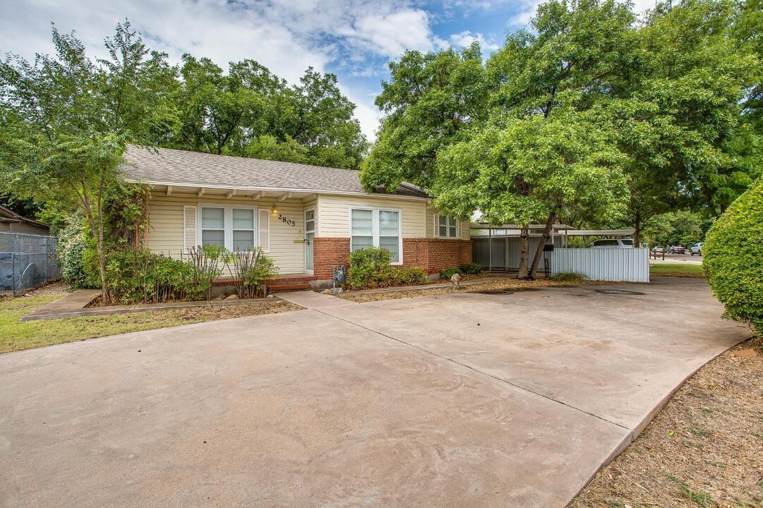 2805 27th St in Lubbock, TX - Building Photo