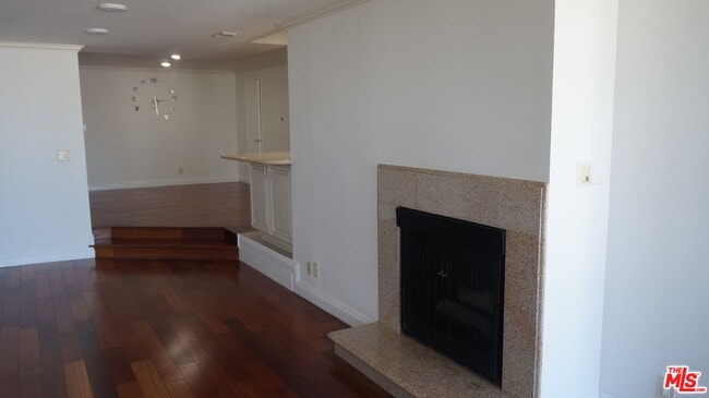property at 137 S Palm Dr