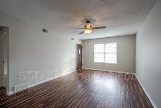 16423 E 29th St in Independence, MO - Building Photo - Building Photo