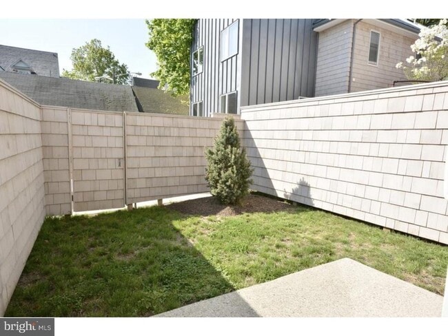 11 Greenview Ave in Princeton, NJ - Building Photo - Building Photo