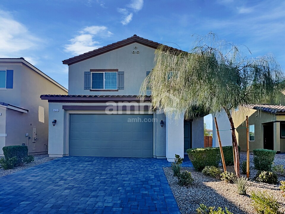 6135 Schmidt St in North Las Vegas, NV - Building Photo