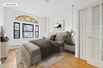 316 W 51st St in New York, NY - Building Photo - Building Photo