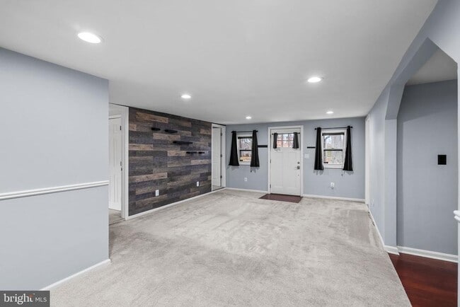 property at 8128 Woodyard Rd