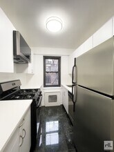 EAST 56 STREET in New York, NY - Building Photo - Building Photo