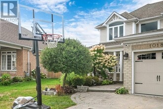 1018 Glenbourne Dr in Oshawa, ON - Building Photo - Building Photo