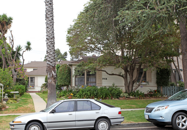 948 12th St in Santa Monica, CA - Building Photo - Building Photo