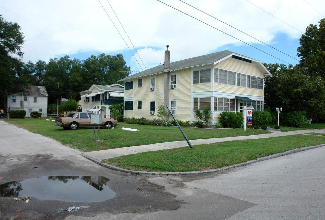 932 10th St N in St. Petersburg, FL - Building Photo