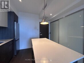 199 Slater St. in Ottawa, ON - Building Photo - Building Photo