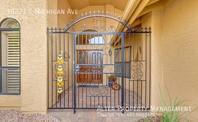 10321 E Michigan Ave in Sun Lakes, AZ - Foto de edificio - Building Photo