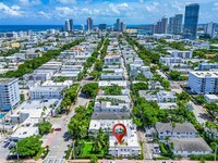 1056 Jefferson Ave, Unit 5 in Miami Beach, FL - Foto de edificio - Building Photo