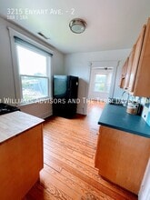 3215 Enyart Ave in Cincinnati, OH - Foto de edificio - Building Photo