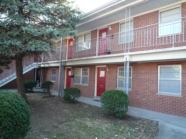 2412 Mount Claire Ave in Louisville, KY - Building Photo