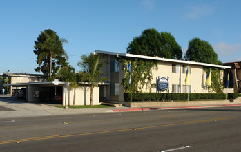 Placentia Apartments in Costa Mesa, CA - Building Photo - Building Photo