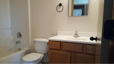 33 Appleway Dr in Kalispell, MT - Building Photo - Building Photo