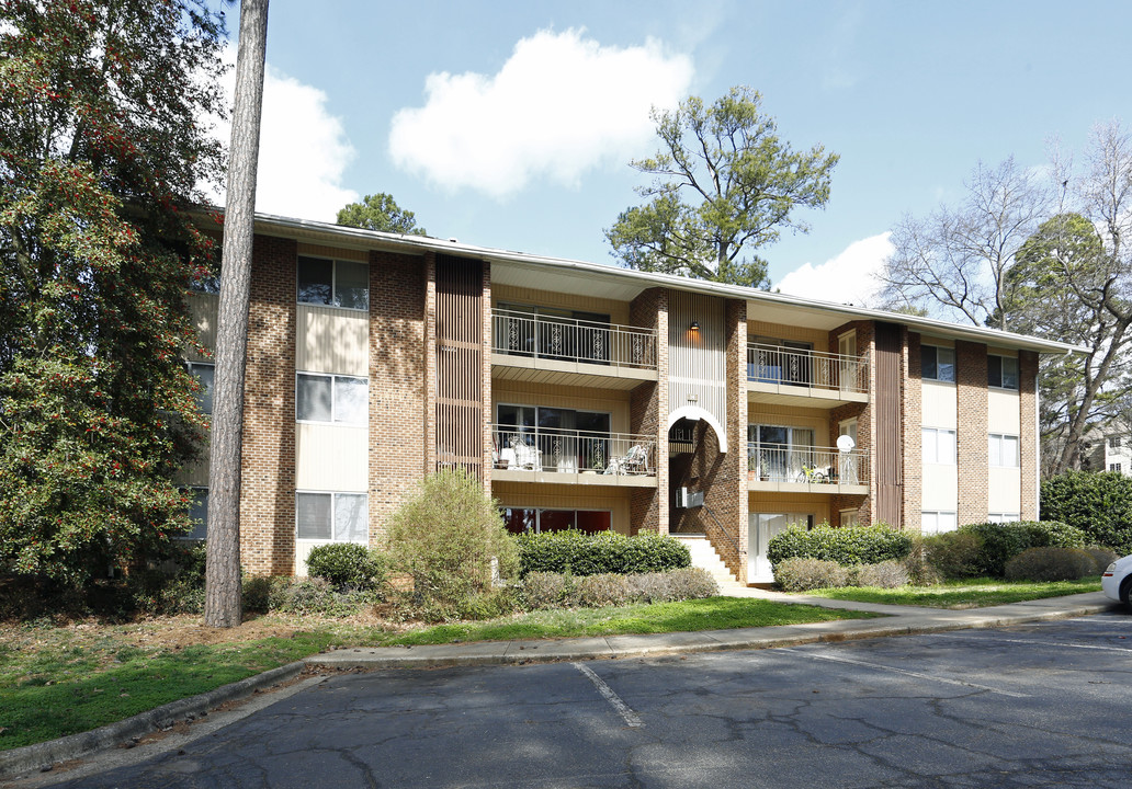 North Hampton Apartments in Raleigh, NC - Foto de edificio