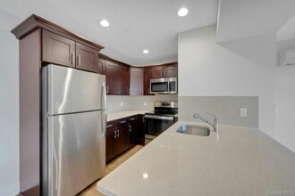 40 Jackson Ave in Eastchester, NY - Building Photo - Building Photo