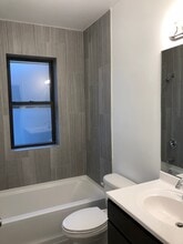 3217 W Cullom Ave, Unit 2 in Chicago, IL - Foto de edificio - Building Photo