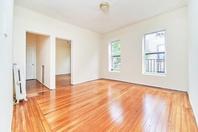 property at 520 W 156th St