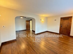 604 Bryn Mawr Blvd in Springfield, IL - Building Photo - Building Photo