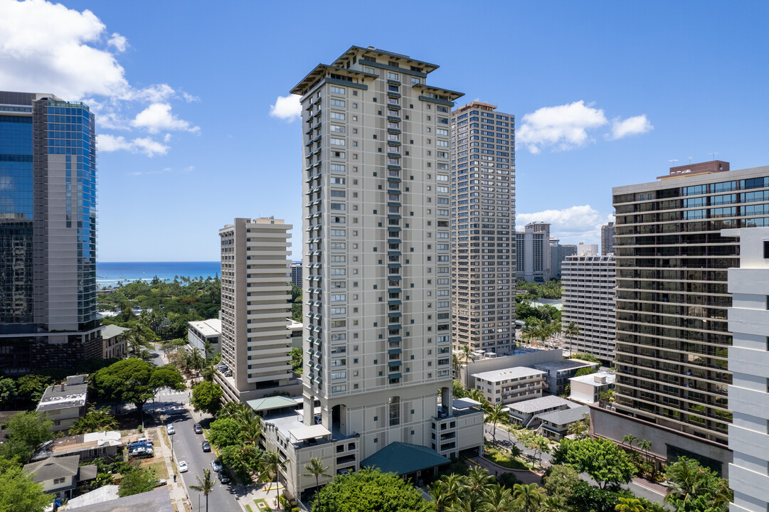 Lanikea at Waikiki in Honolulu, HI - Building Photo